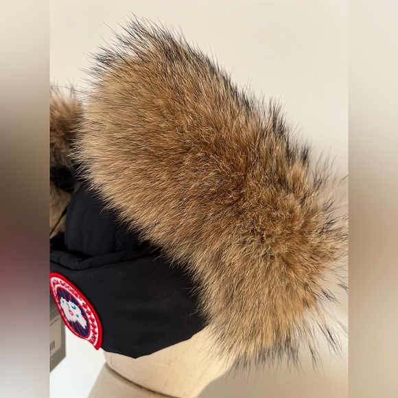 Ladies / Dames Avaiator Hat Canada Goose real fur - Picture 6 of 14